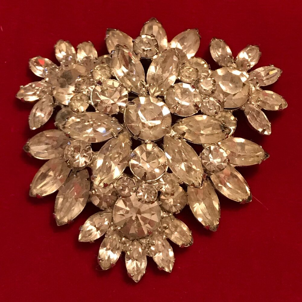 Vintage Clear Faceted Rhinestone Layered Flower Cluster Silver Pin Brooch